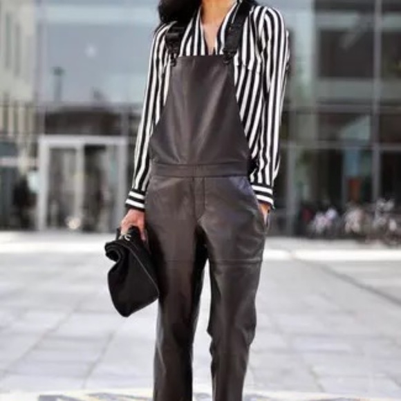 Black and White Striped Button Up Blouse - Picture 9 of 9